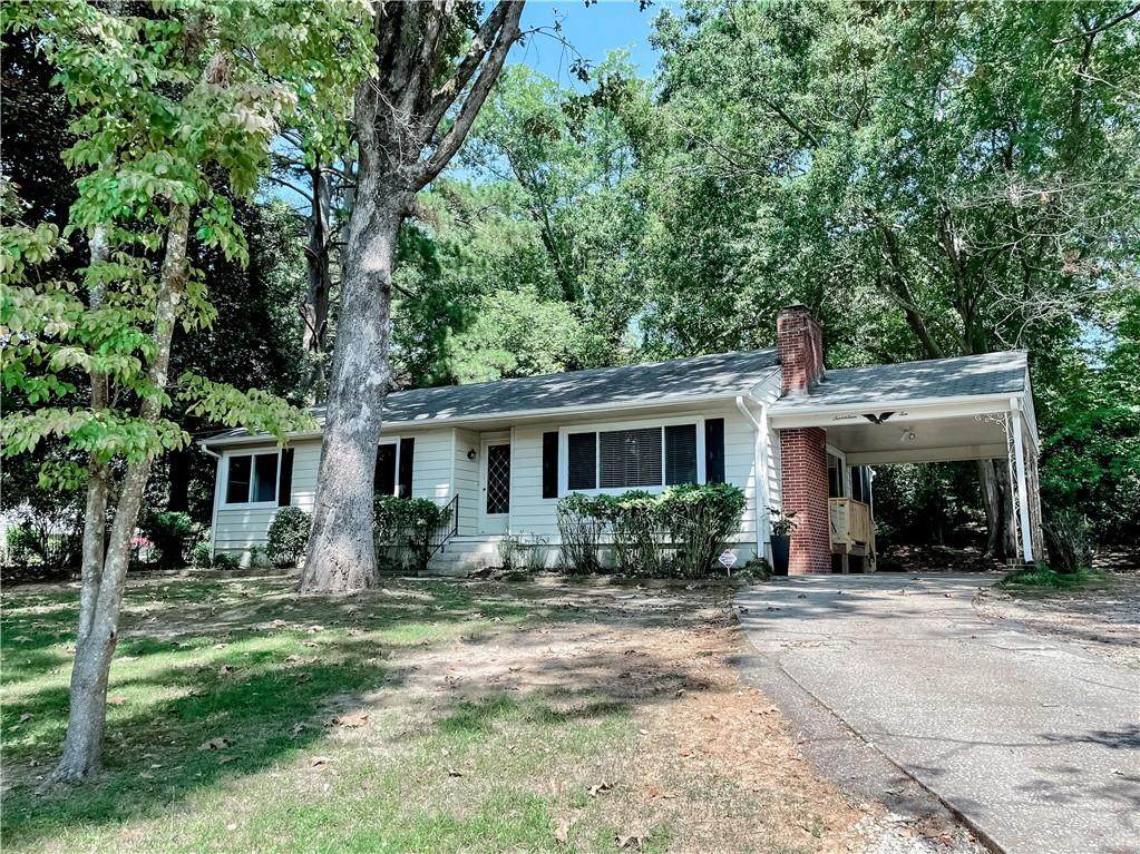1710 Woodlawn Avenue - Photo 1