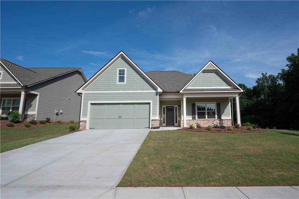 302 Club Drive - Photo 1