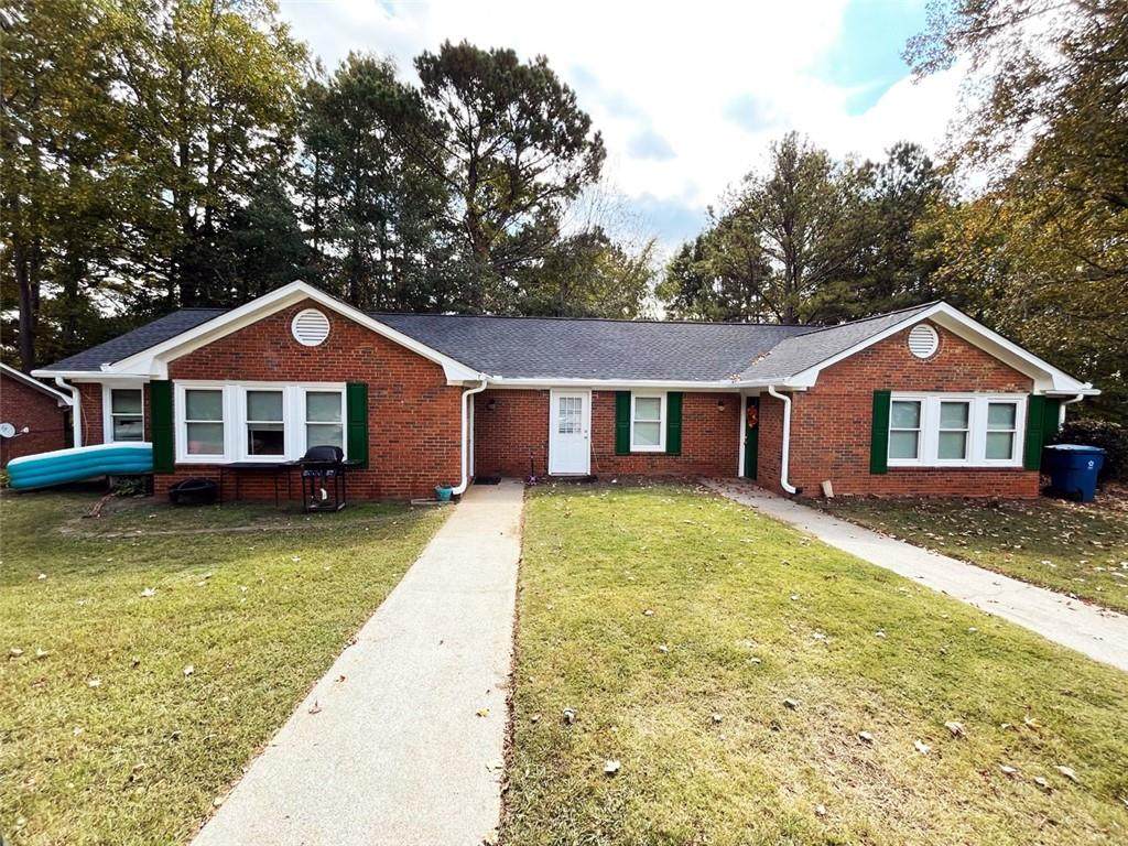 1916 Patterson Circle - Photo 1