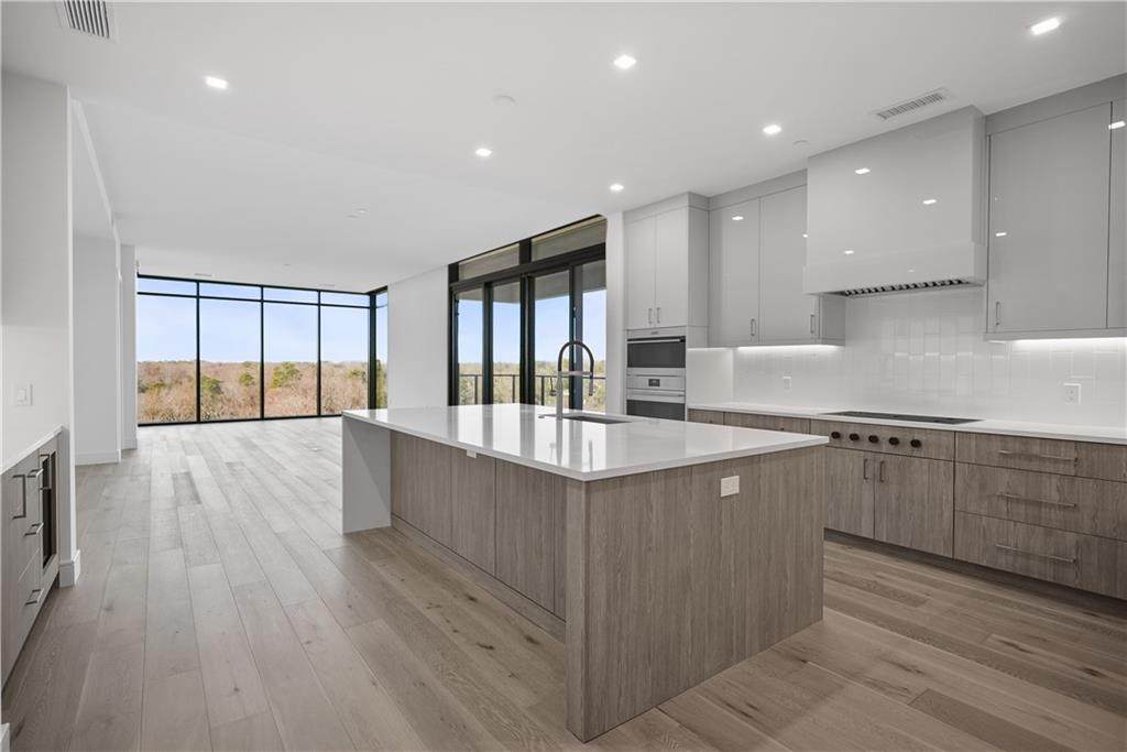 2520 Peachtree Road - Photo 1