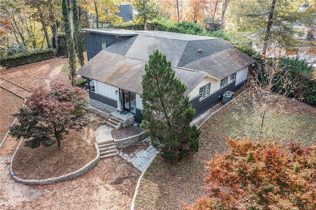 1087 Lee Circle - Photo 1