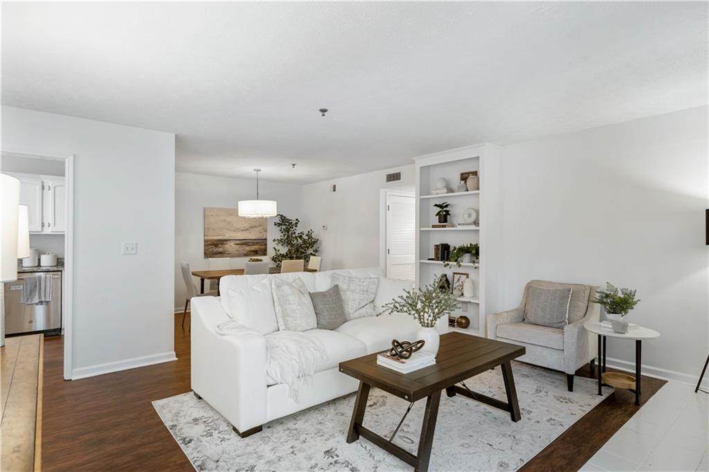 1502 Riverview Drive - Photo 1