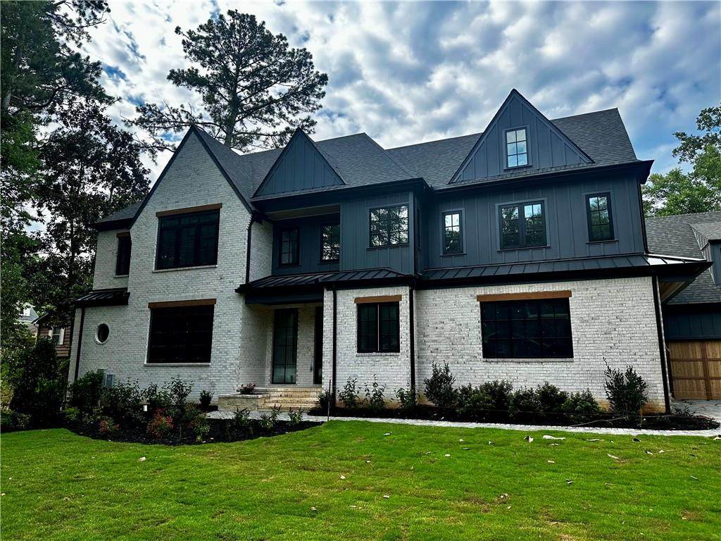 180 Thompson Place - Photo 1