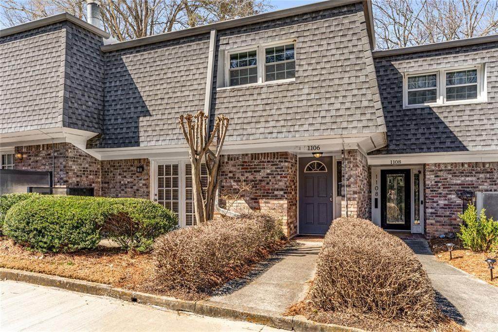 1106 Hampton Way - Photo 1