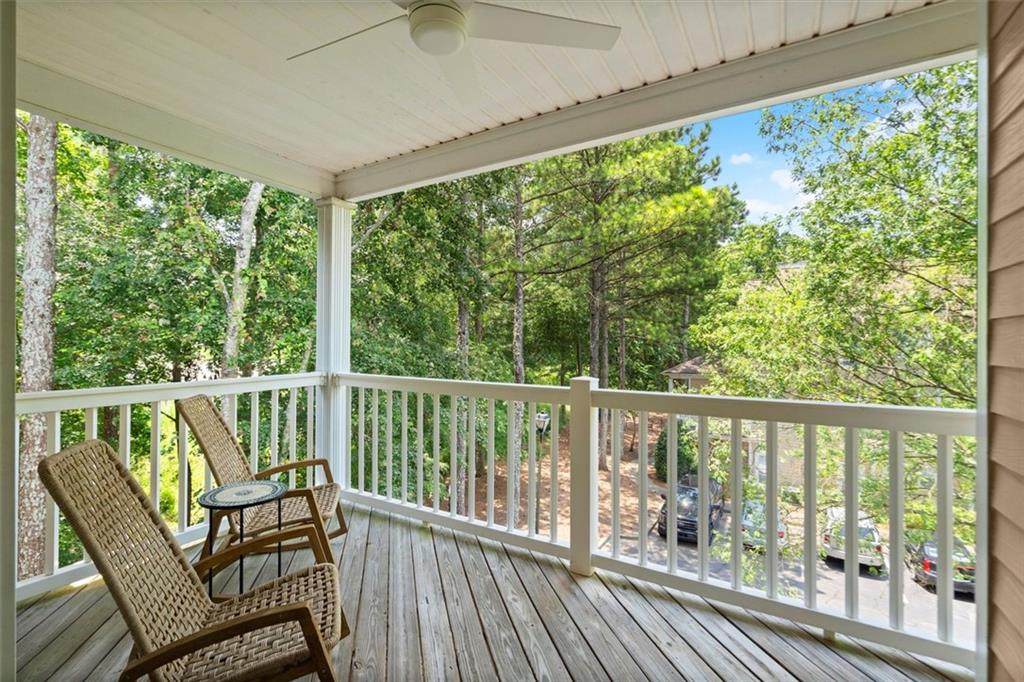 632 Sandringham Drive - Photo 1