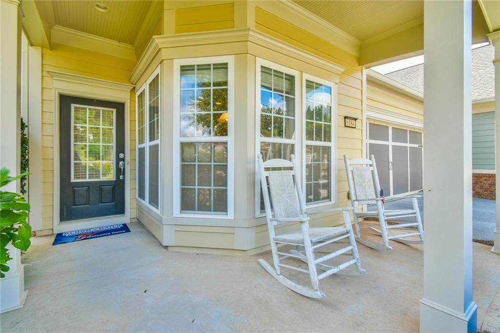 6184 Longleaf Drive - Photo 1