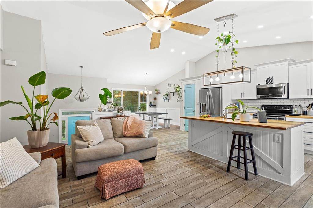 1226 Summer Lane - Photo 1