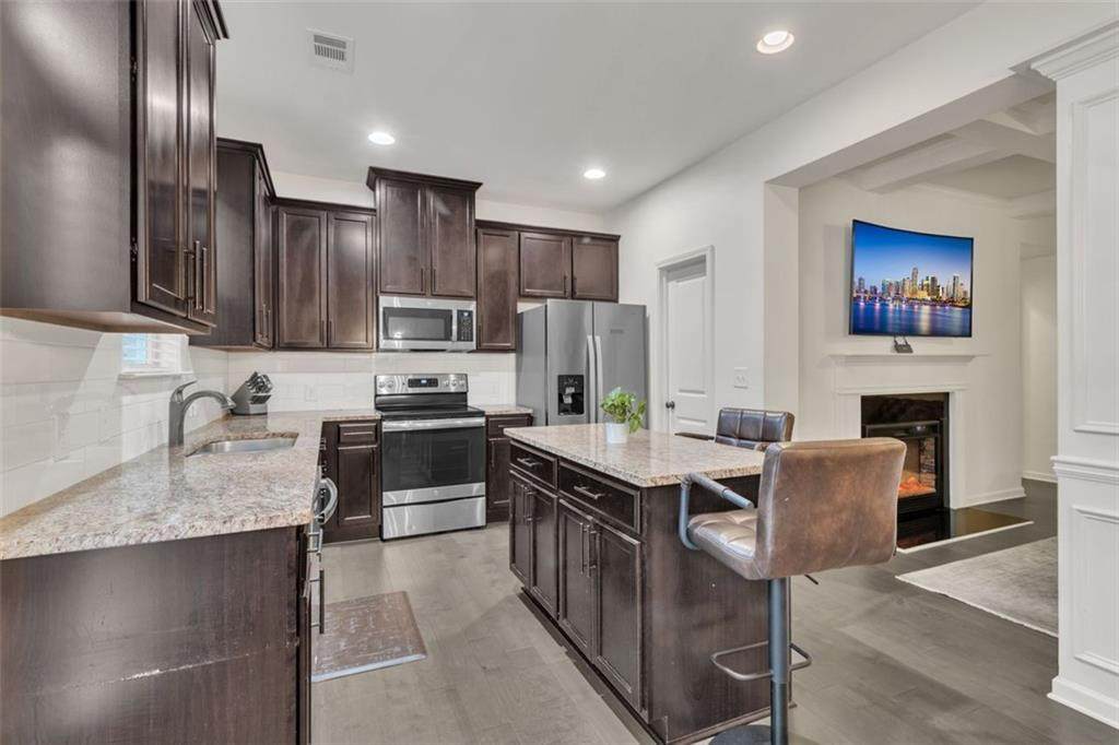 1563 Butternut Cove - Photo 1