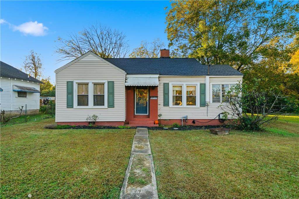 2108 Maple - Photo 1