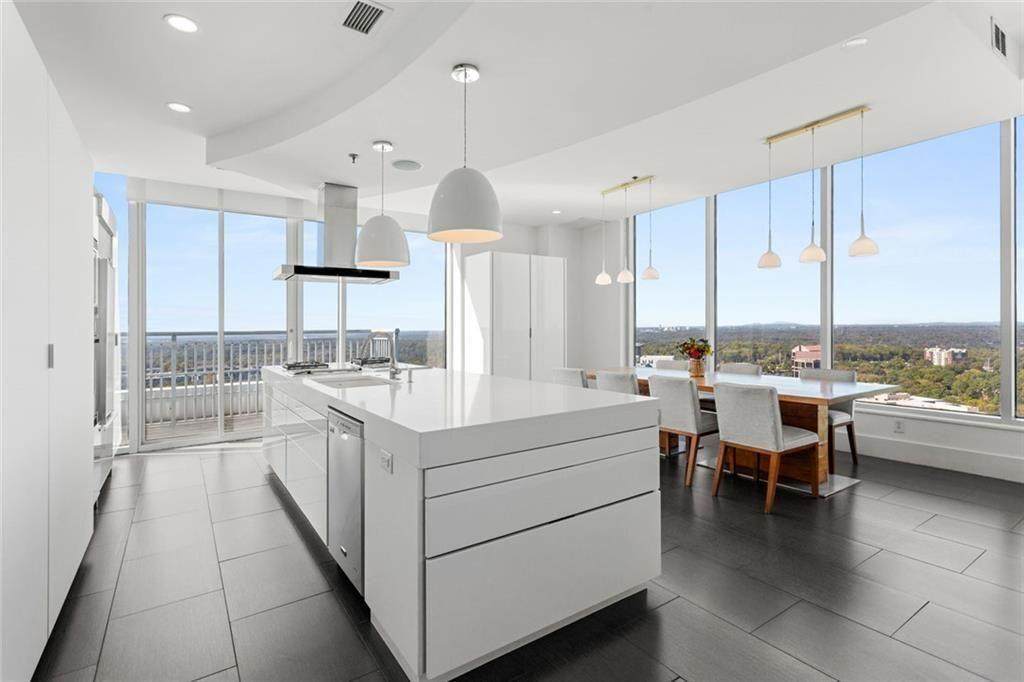 3338 Peachtree Road - Photo 1