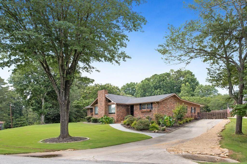 2816 Cardinal Lake Circle - Photo 1