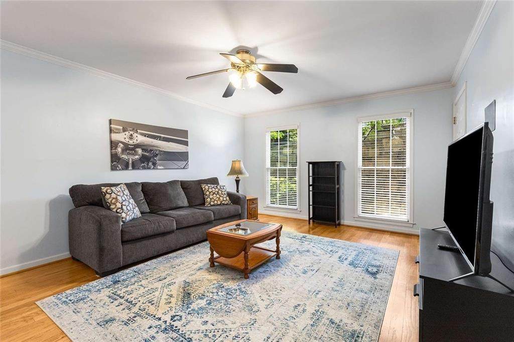 1101 Collier Road - Photo 1