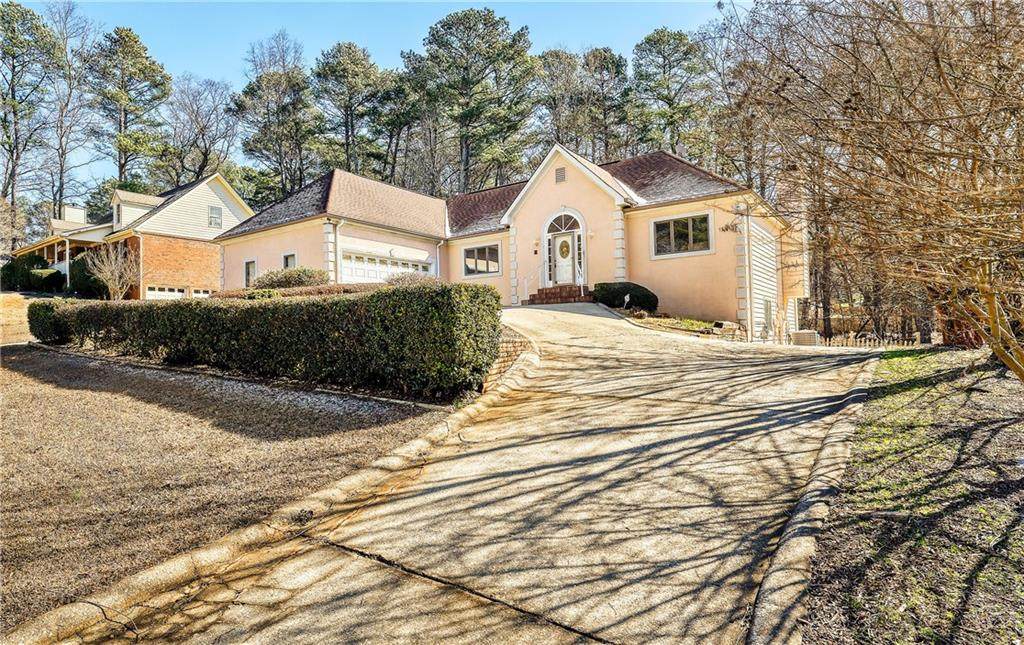 1522 Catherine Court - Photo 1