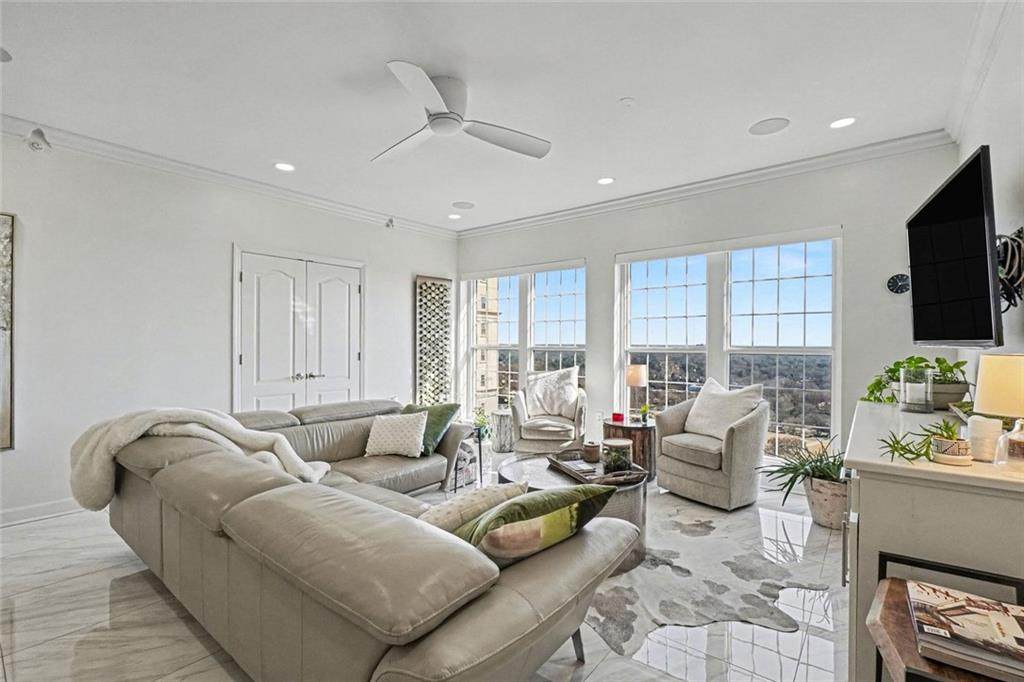 195 14th Street - Photo 1