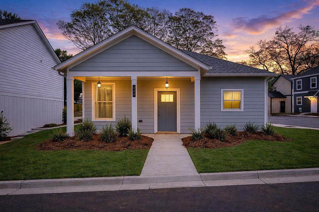 200 Maddux Street - Photo 1