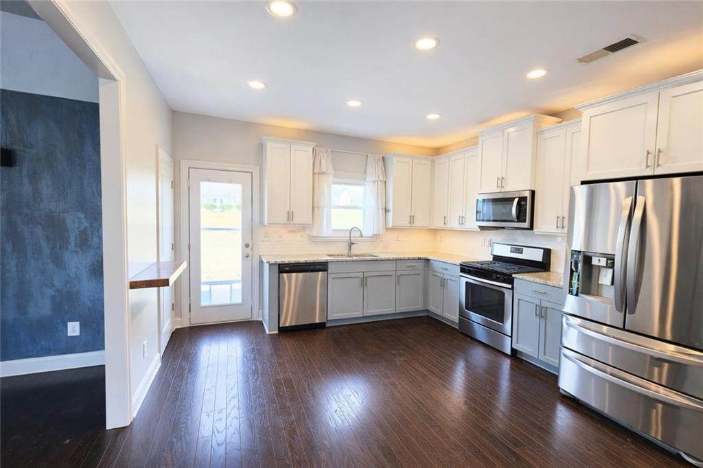 821 Westmoreland Circle - Photo 1