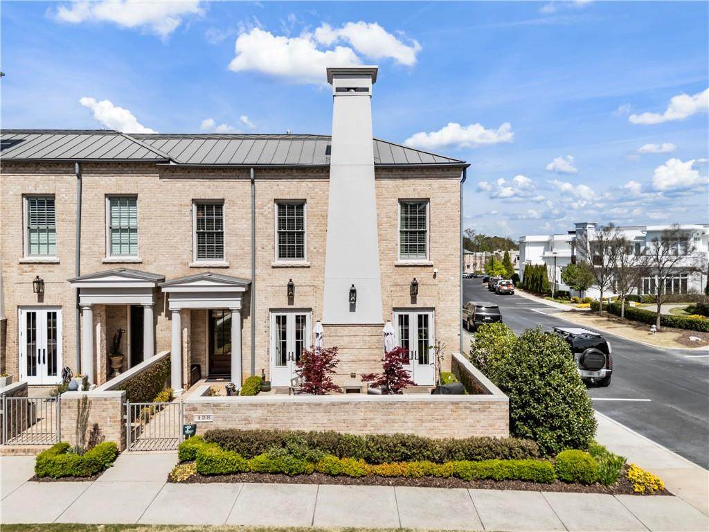 128 Grand Crescent - Photo 1