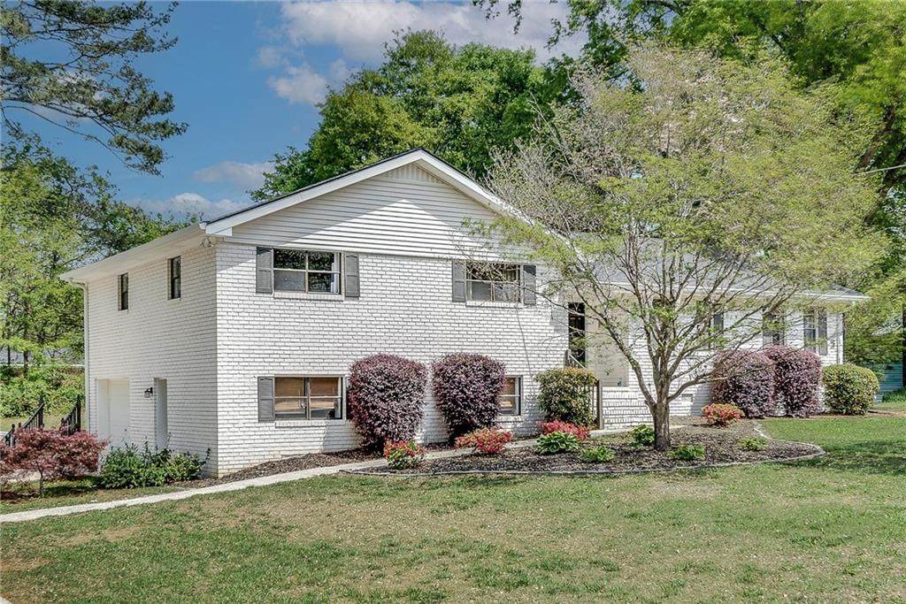 151 Suburban Drive - Photo 1