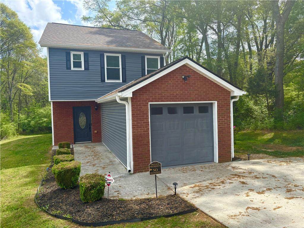 1640 Riverchase Circle - Photo 1