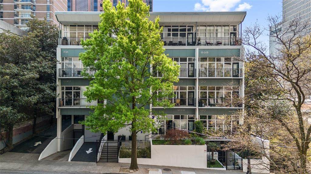 33 Ponce De Leon Avenue - Photo 1