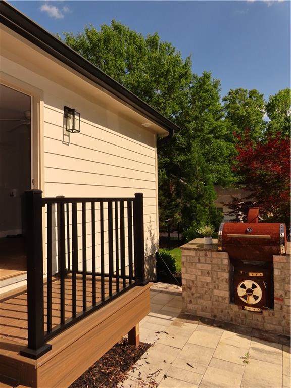 5006 Suwanee Dam Road - Photo 1