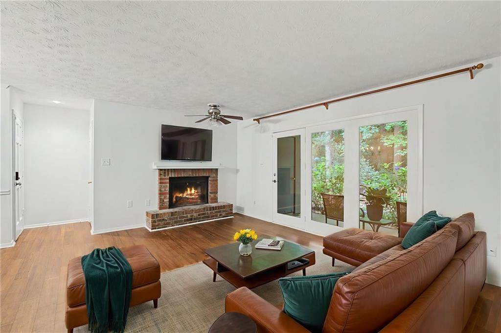 908 Tuxworth Circle - Photo 1