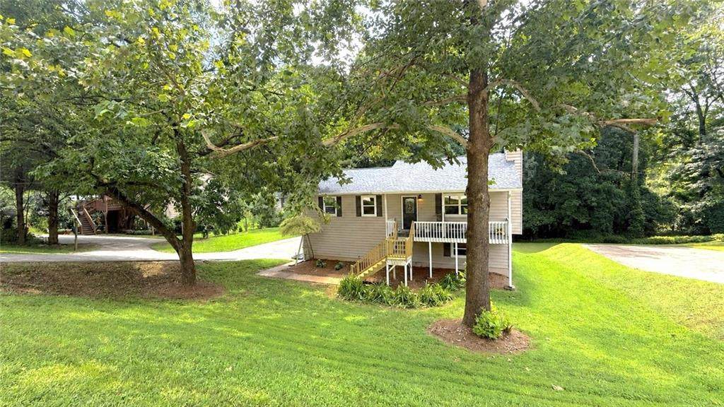 205 Shallowford Road - Photo 1