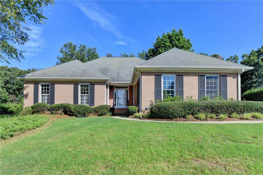 611 Iris Lane - Photo 1