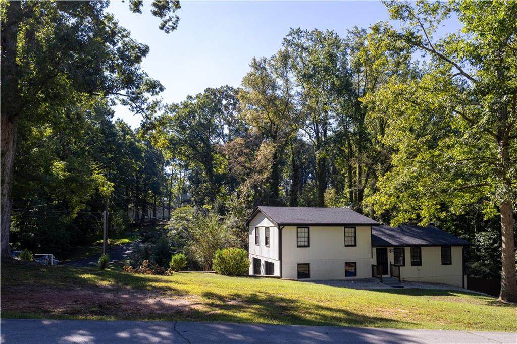 567 Woodland Lane - Photo 1