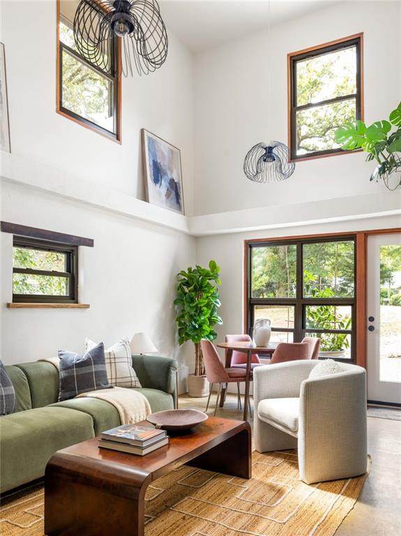 538 Candler Street - Photo 1