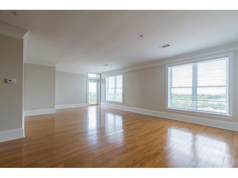 3334 Peachtree Road - Photo 1
