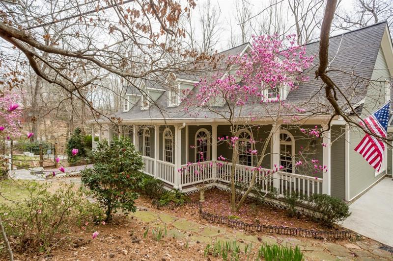540 Lakeshore Drive - Photo 1