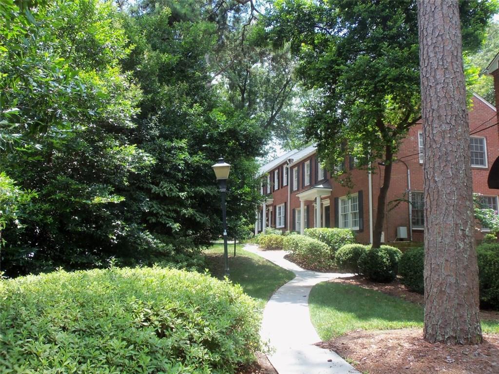 99 Sheridan Drive - Photo 1