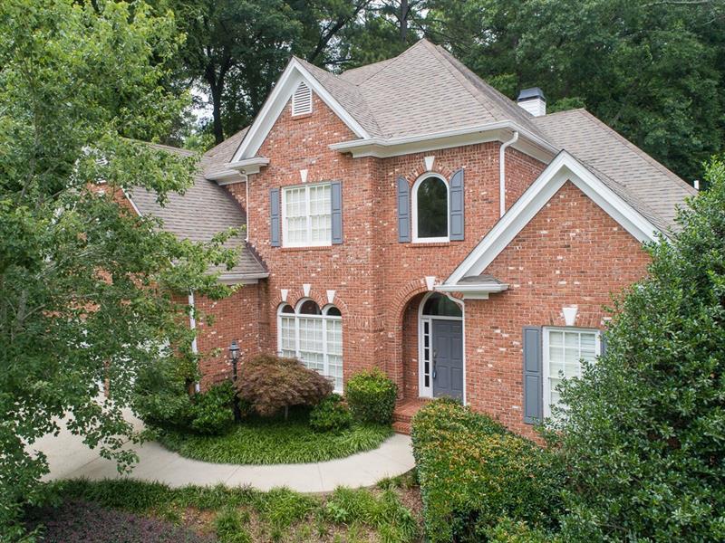 727 Windsor Parkway - Photo 1