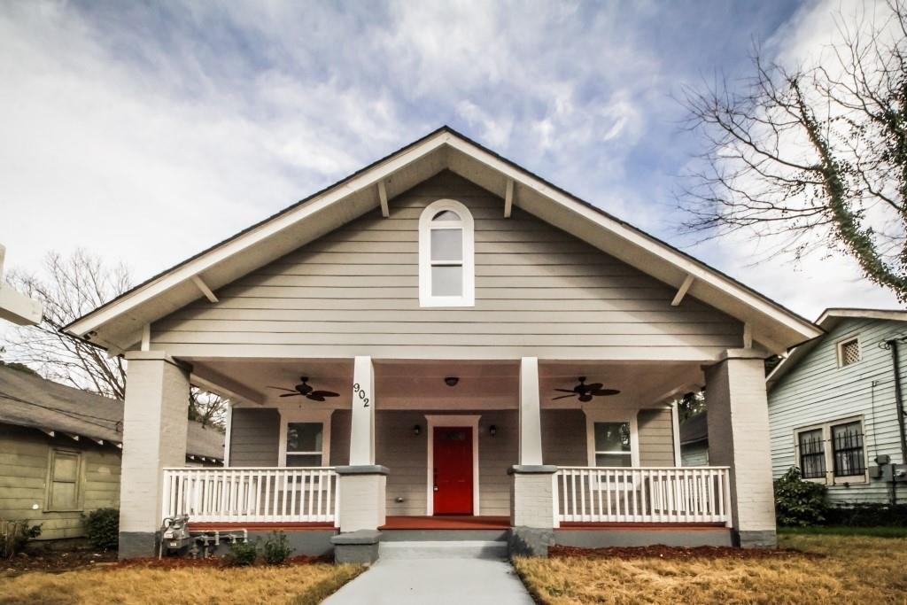 902 Gaston Street - Photo 1
