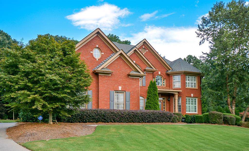 545 The Hermitage Drive - Photo 1