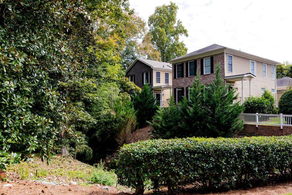 1450 Sylvan Circle - Photo 1