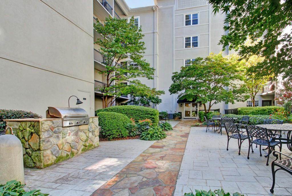 1075 Peachtree Walk - Photo 1