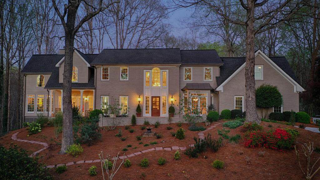 9460 Huntcliff Trace - Photo 1