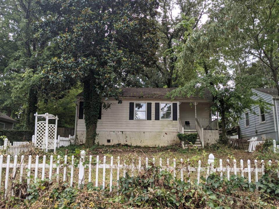 1882 Francis Avenue - Photo 1