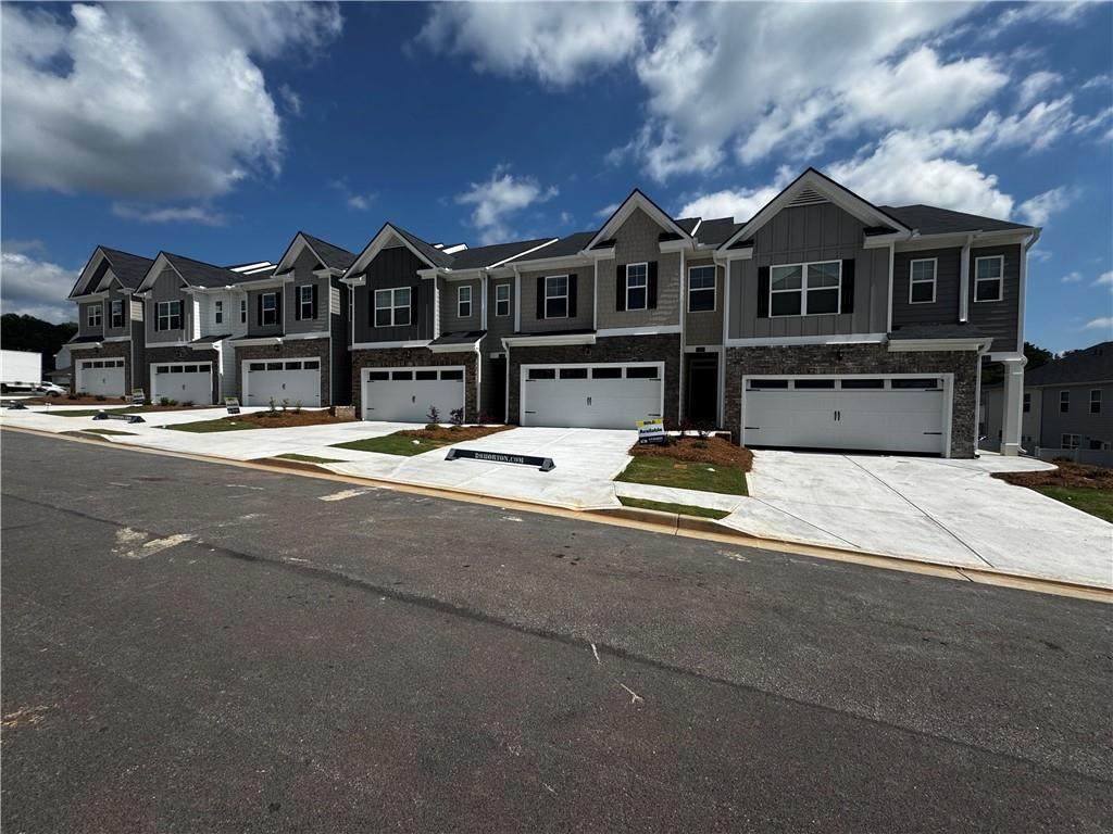328 Elgin Drive - Photo 1