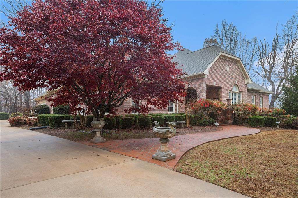 122 Tara Drive - Photo 1