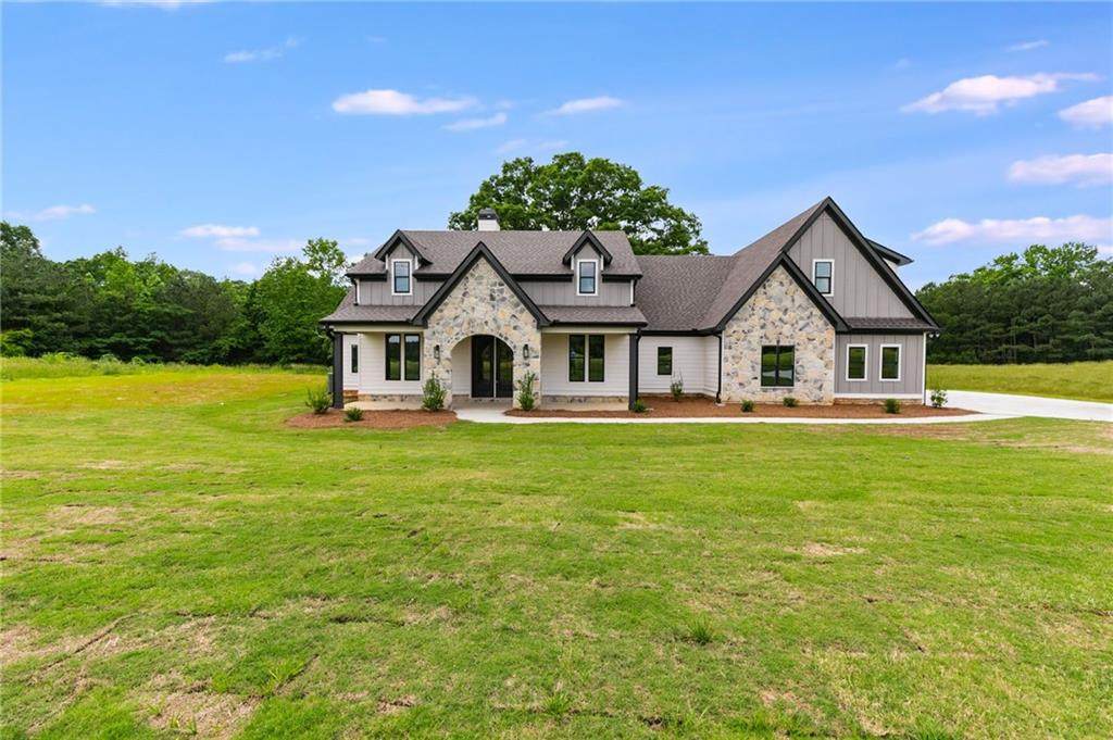 728 Lake Circle Road - Photo 1