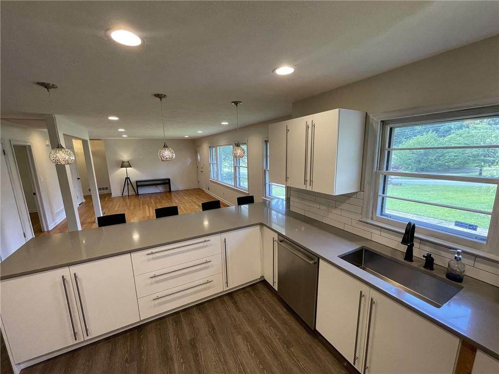 2720 Birchwood Way - Photo 1