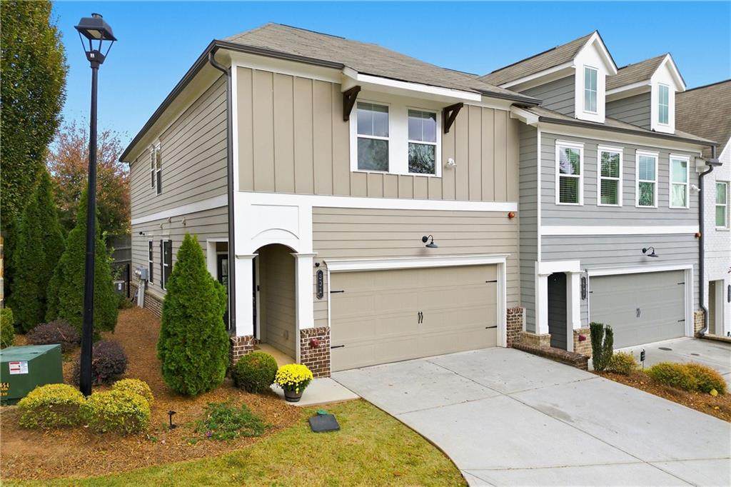 301 Niles Court - Photo 1