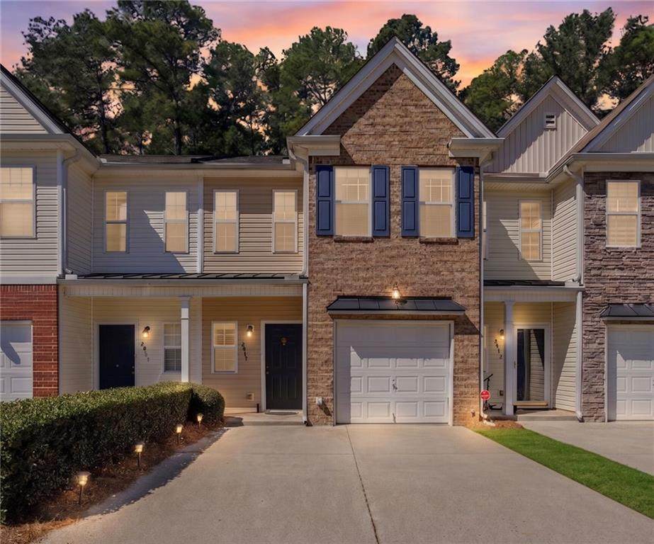 2913 Greyhawk Lane - Photo 1