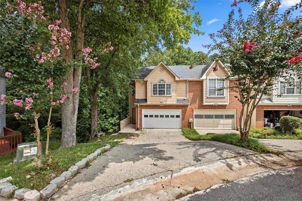 873 Edgewater Circle - Photo 1