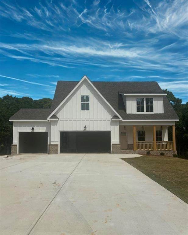 348 Pinewood Drive - Photo 1