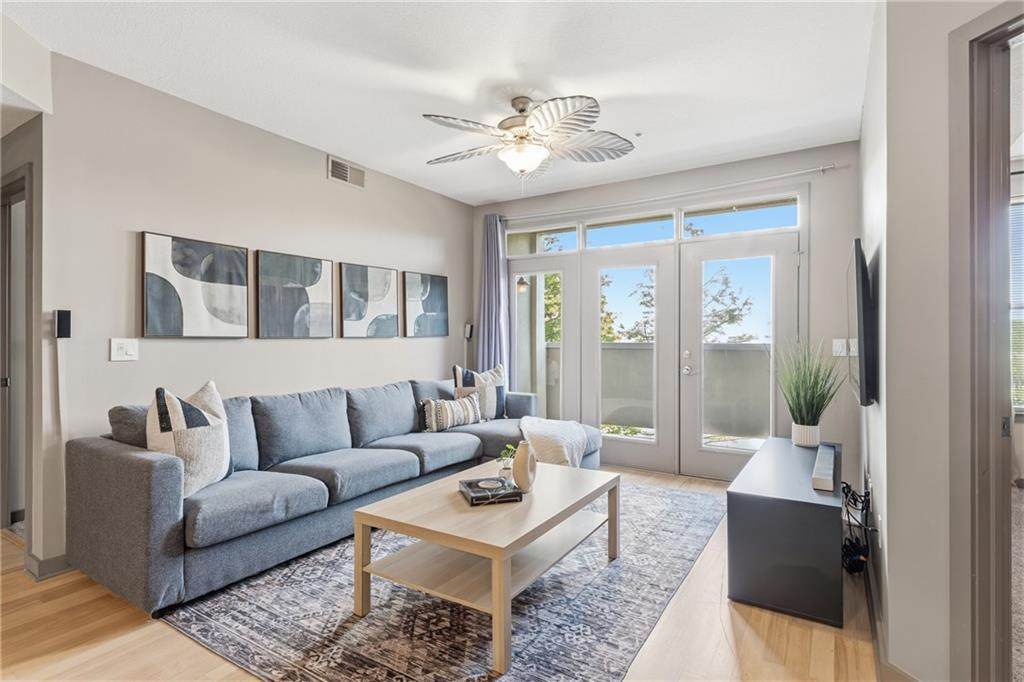 390 17th Street - Photo 1
