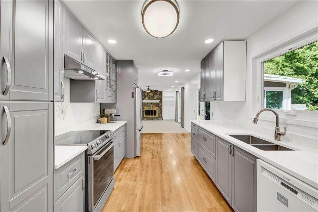 5080 Nesbit Ferry Lane - Photo 1